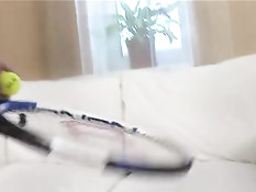 Алиса покажет всем как надо обращаться с вибратором