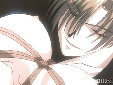 В лапах злобных монстров прекрасная девушка