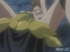 Девчонку заковали в цепи и посадили в клетку