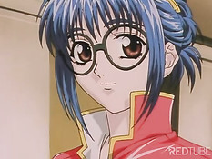 Девчонку заковали в цепи и посадили в клетку