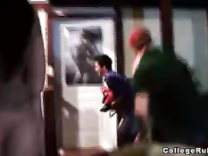 Новенькие девчонки раздеваются в общежитии