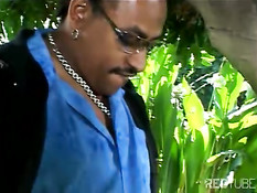 Секс с симпатичной кудрявой мулаточкой