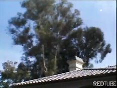 Красивое анальное порно во дворе у бассейна