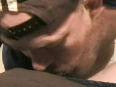 Друзья занимаются сексом крупным планом