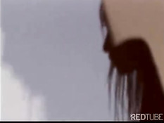 Несколько горячих чёрных девиц садятся на один член