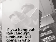 Парень дрочит в туалете магазина интимных товаров