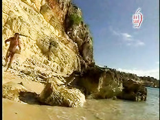 Тера Патрик делает на пляже минет