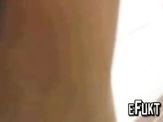 Голая слепая негритянка в мужской раздевалке