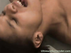 Лесбиянки бьются на ринге за обладание телом