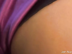 Горячая красотка Анина доставляет парню удовольствие