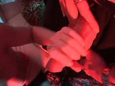 Рот рабыни используется только для сосания