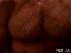 Грудастые цыпочки балуются с мужиком