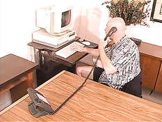 Групповуха с одной сукой на столе