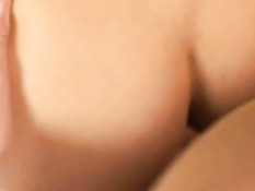 Сексуальные мужчины занимаются любовью