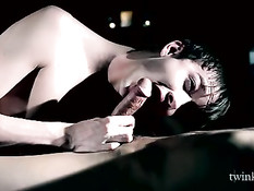 Молодые вампиры занимаются сексом