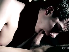 Молодые вампиры занимаются сексом