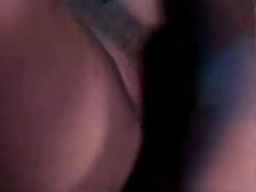 Блондинку трахают в сарае