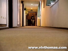 Сюрприз от подружки в гостиничном номере