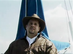 Секс с блондинкой в открытом море