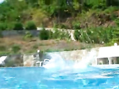 Нэнси раздевается в разных общественных местах