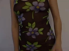 Возбуждённая блондинка получает свою сперму