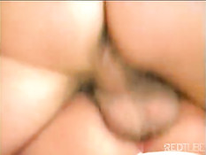 Азиатка и белая не могут поделить член мужика