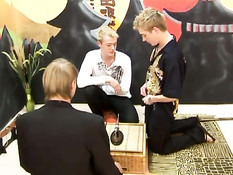 Эти молодые люди не нуждаются в девочках