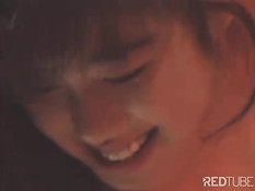 Секс с молодой и вымазанной маслом японской девкой