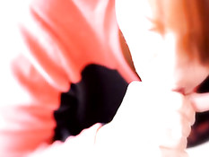 Она знает, как нужно сосать возбуждённый член