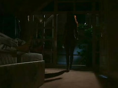 Девушка будит парня нежными ласками и минетом