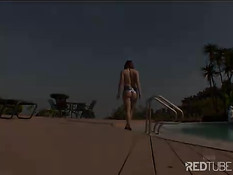 Двойная порция спермы для развратной девки