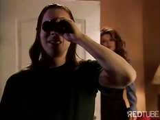 Её жёстко трахнули во все отверстия