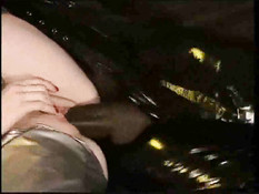 Фетишисты участвуют в групповом сексе