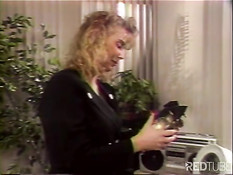 Классический порно фильм с участием сисястой женщины