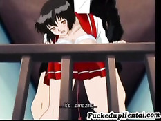 Он склонил свою служанку к сексу