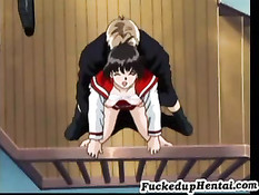 Он склонил свою служанку к сексу