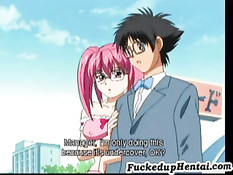 Они трахаются за перегородкой