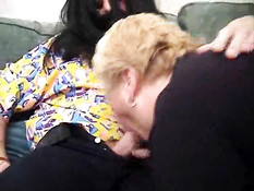 Толстой мамочке захотелось секса после прогулки