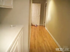 Два члена в пизде и анусе сексуальной блондинки