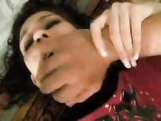 Жёстко отодрал на полу молодую брюнетку