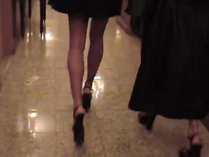 Две развратные бабы на один член