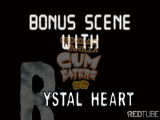 Девчонка сжимает и заглатывает член парня