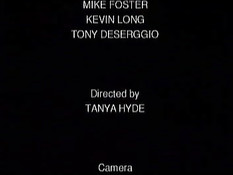 Развратные шлюхи занимаются сексом на качелях