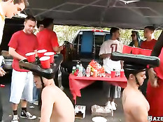 Гей игры в студенческом кампусе