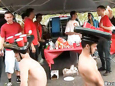 Гей игры в студенческом кампусе