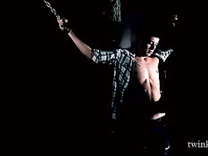 Вампир делает минет и ебёт молодого паренька