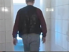 Рыжую девку жёстко выебали после солярия