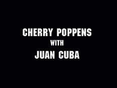 Молодая Черри облизывает член и анус мужику