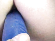 Mercedes сосёт член и играет с огромными фаллоимитаторами