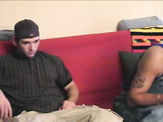 Два парня решили заняться совместной мастурбацией